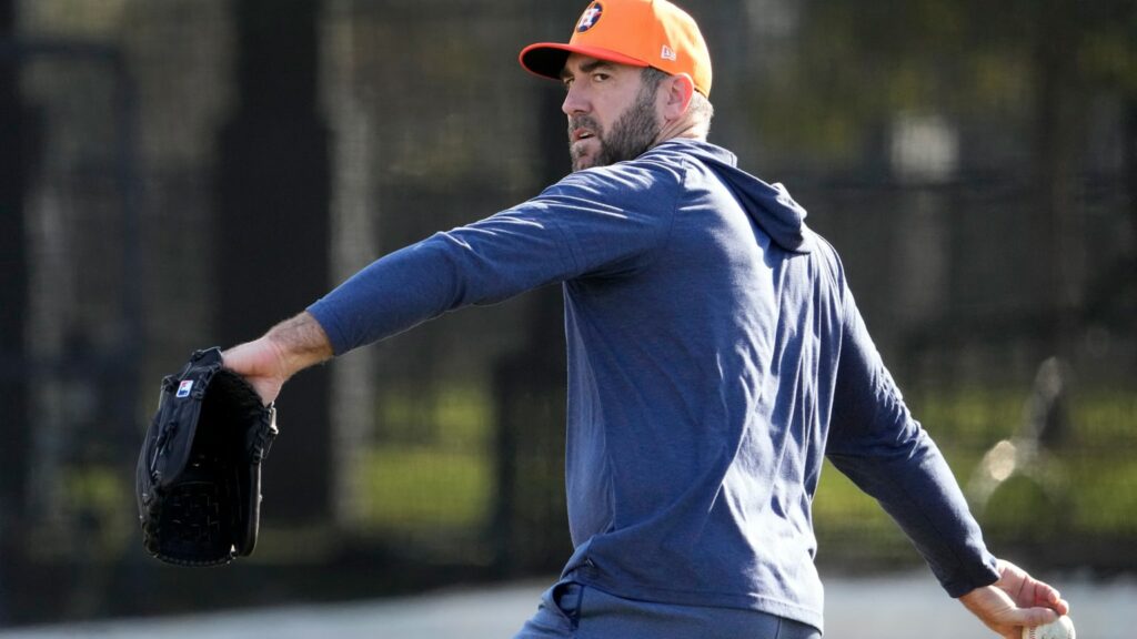 Justin Verlander enfrentó bateadores por primera vez desde su lesión