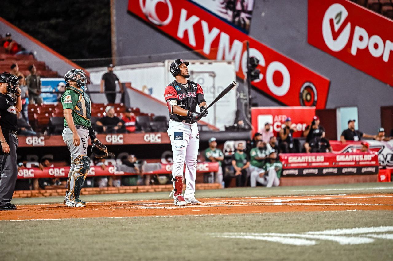 Gigantes vencen a Estrellas y suman tercera victoria consecutiva
