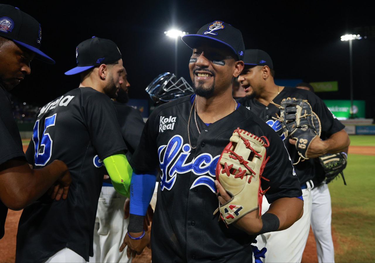 Licey empata la serie final a dos partidos por bando