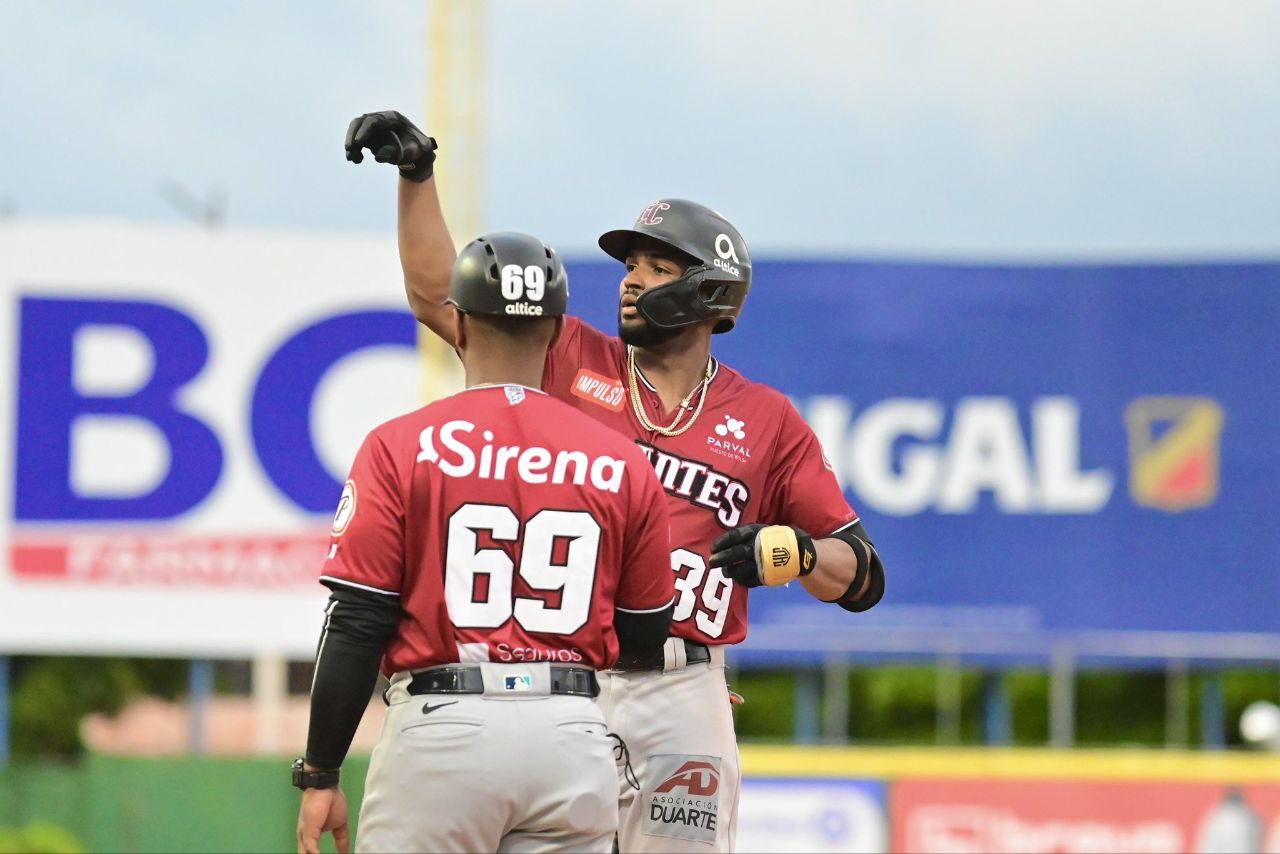 Gigantes devuelven blanqueada al Licey en el Estadio Quisqueya