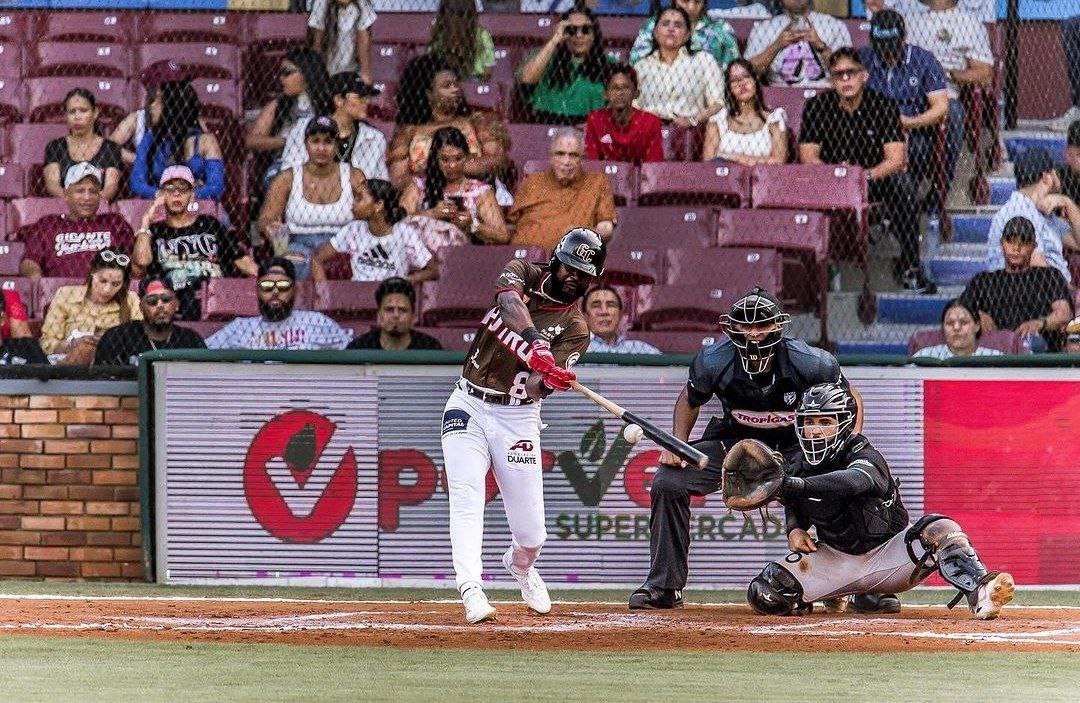 Gigantes vencen por la mínima a Estrellas y se mantienen en la cima de LIDOM