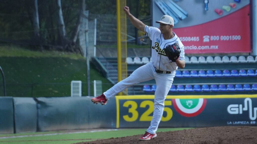 Pericos se quedan con la primera posición en México