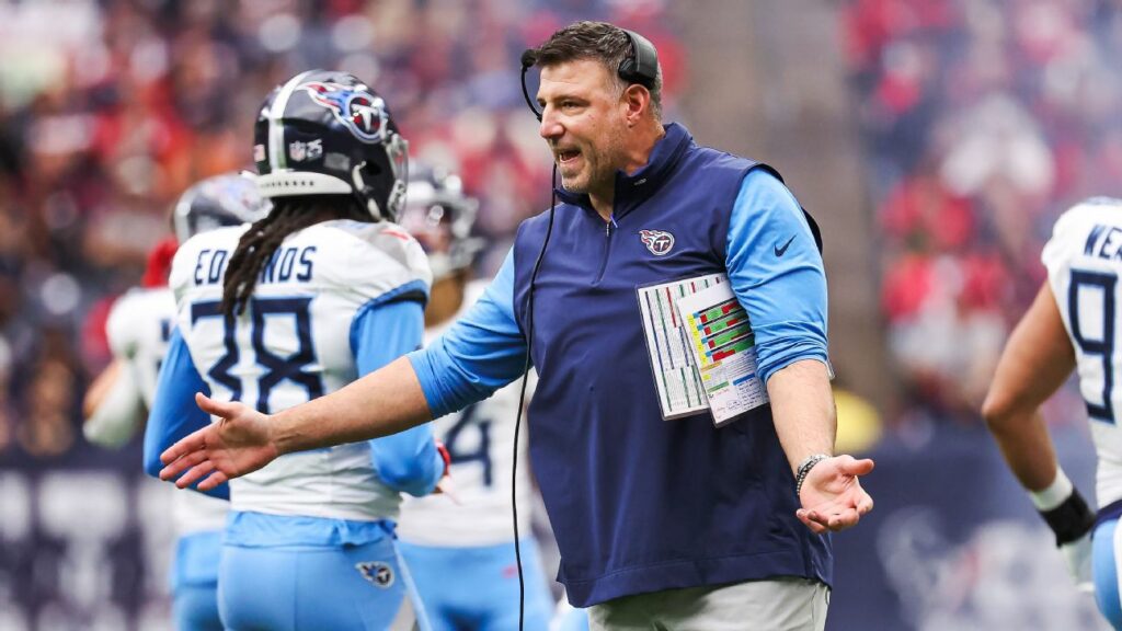 Los Titans despiden a su entrenador en jefe Mike Vrabel