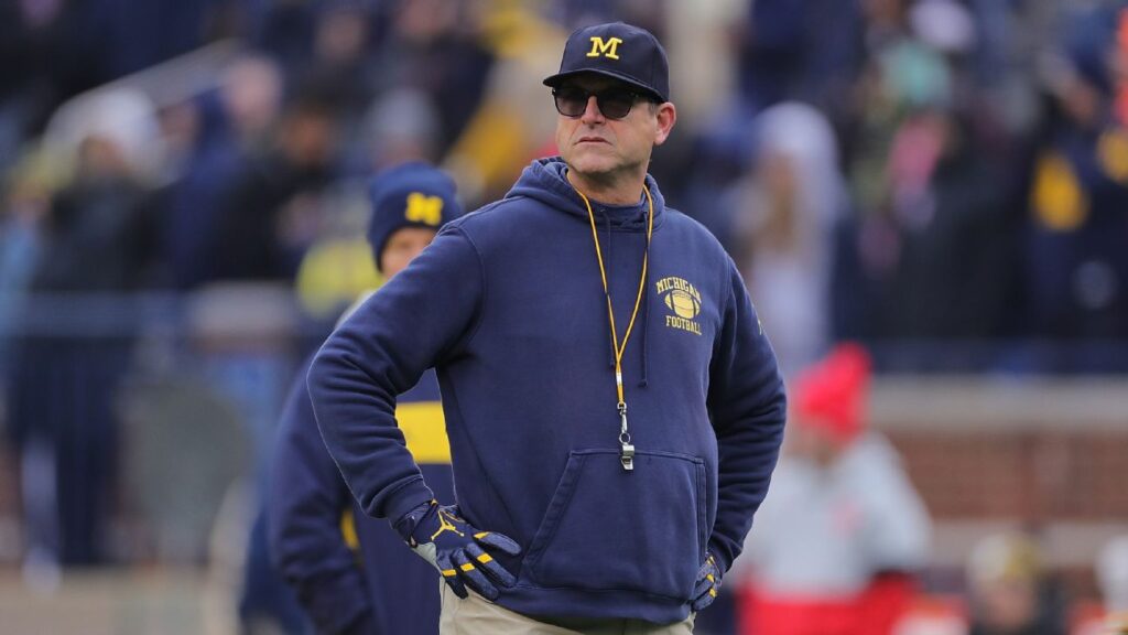 Jim Harbaugh es suspendido por tres partidos