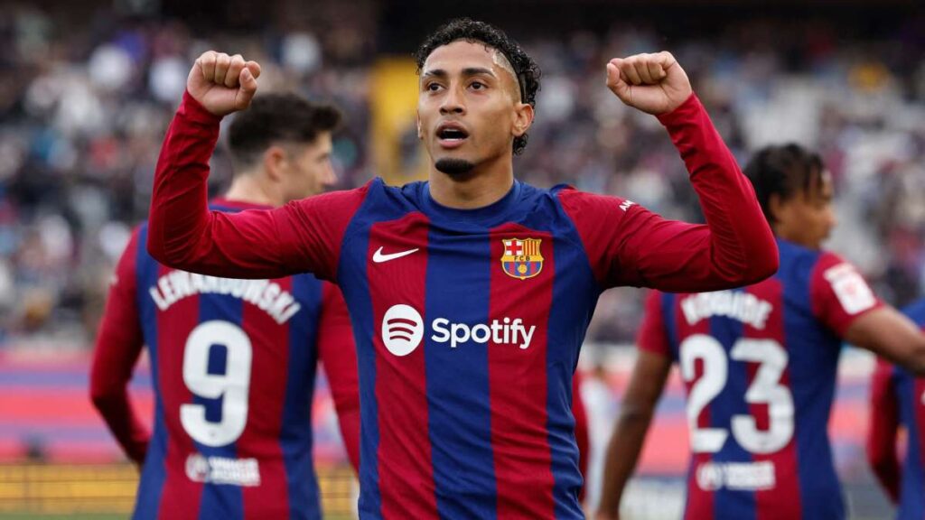 Barcelona golea al Getafe con una espectacular actuación de Raphinha