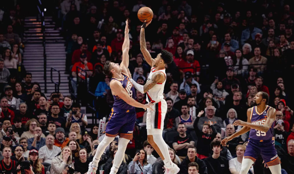 Trail Blazers vence a Suns tras remontar deficit de 22 puntos