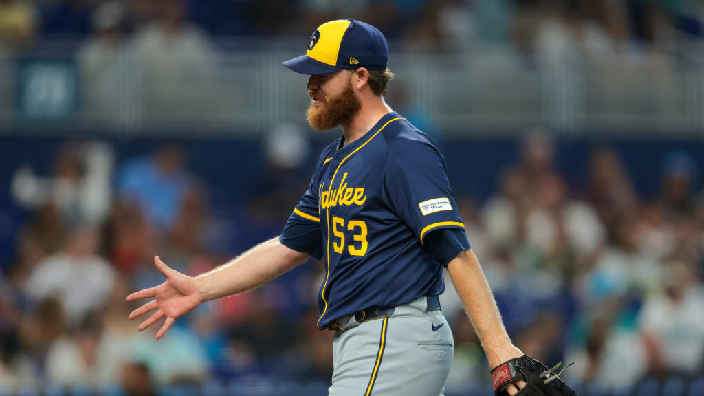 Woodruff lanza por primera vez desde el 2023, se lleva la victoria ante Marlins