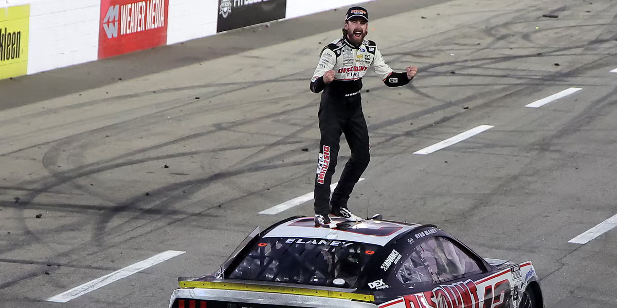 Blaney triunfa en Martinsville y tendrá la oportunidad defender su título en Phoenix