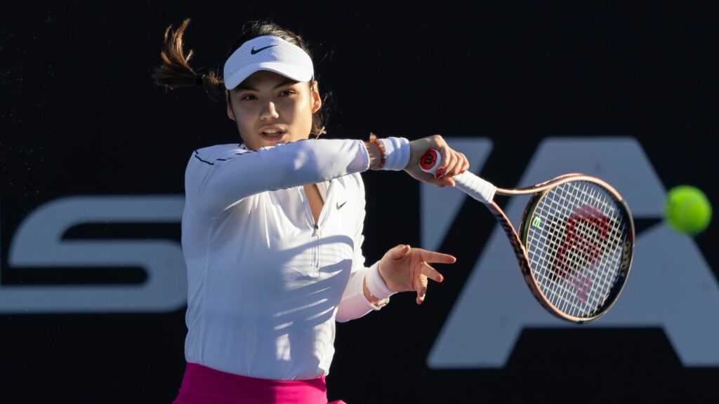 Emma Raducanu vence a Elena-Gabriela Ruse