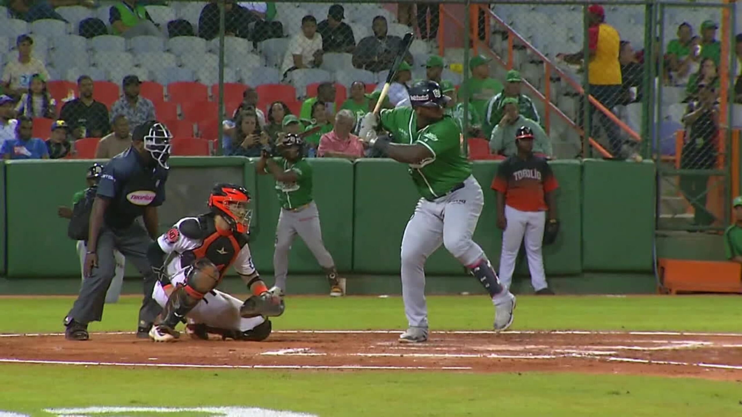 Miguel Sanó empata marca de jonrones de Ruffino Linares en las Estrellas