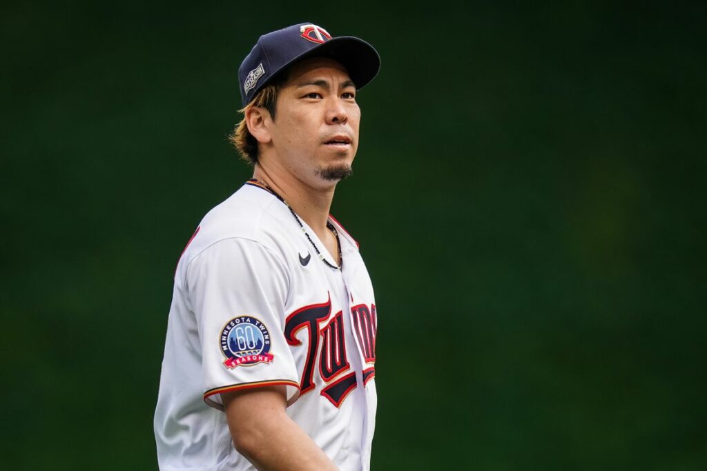 Kenta Maeda acuerda con los Tigers de Detroit