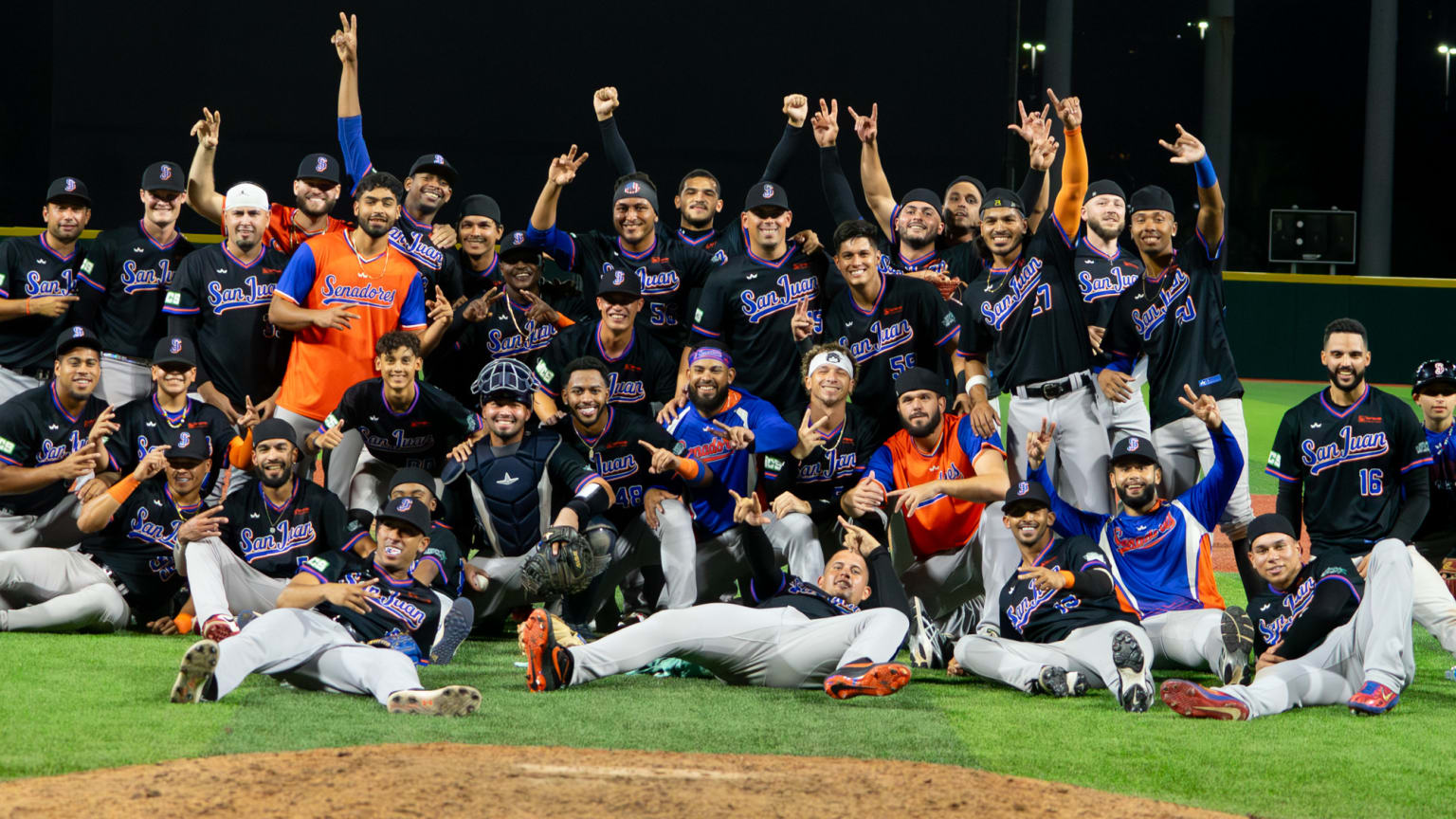 Senadores avanzan a final en Puerto Rico tras vencer en extra inning a Cangrejeros