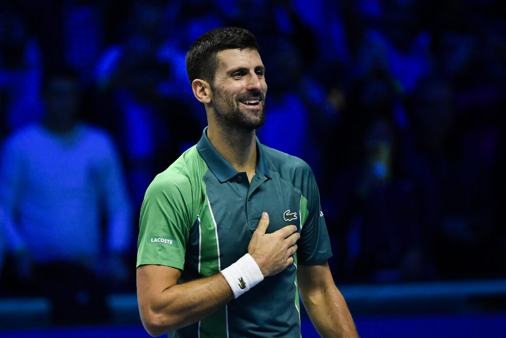 Novak Djokovic venció a Carlos Alcaraz en el ATP Finals