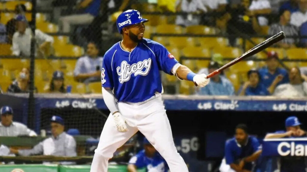 Toros adquieren a Crook y Mieses desde Licey por Andújar y Marte