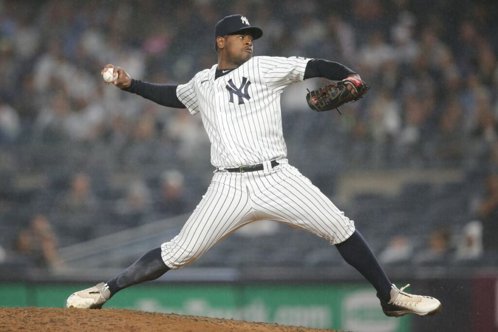Yankees ejercen opción en contrato de Severino