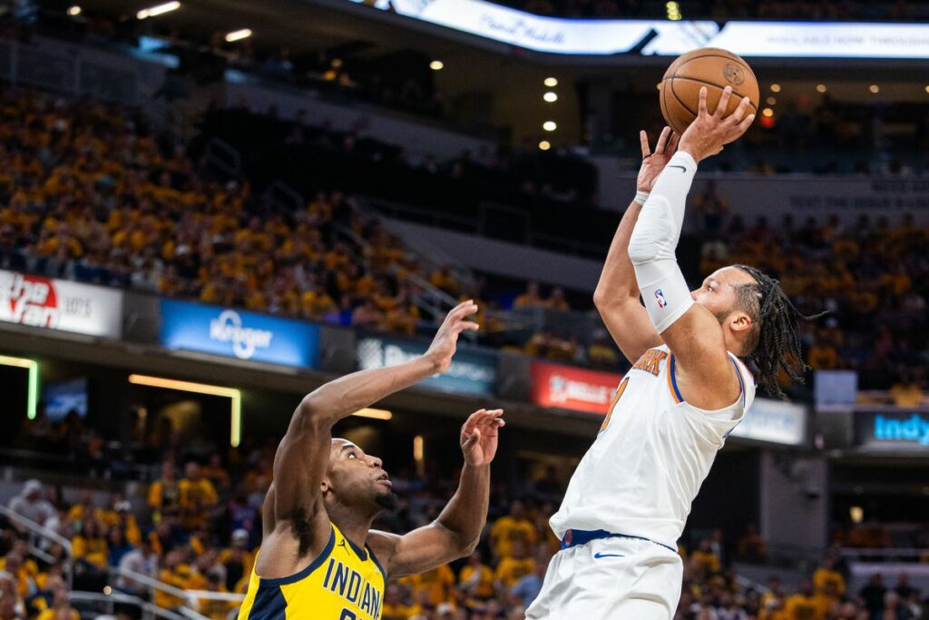Haliburton y Pacers, vencen por paliza a los Knics e igualan la serie