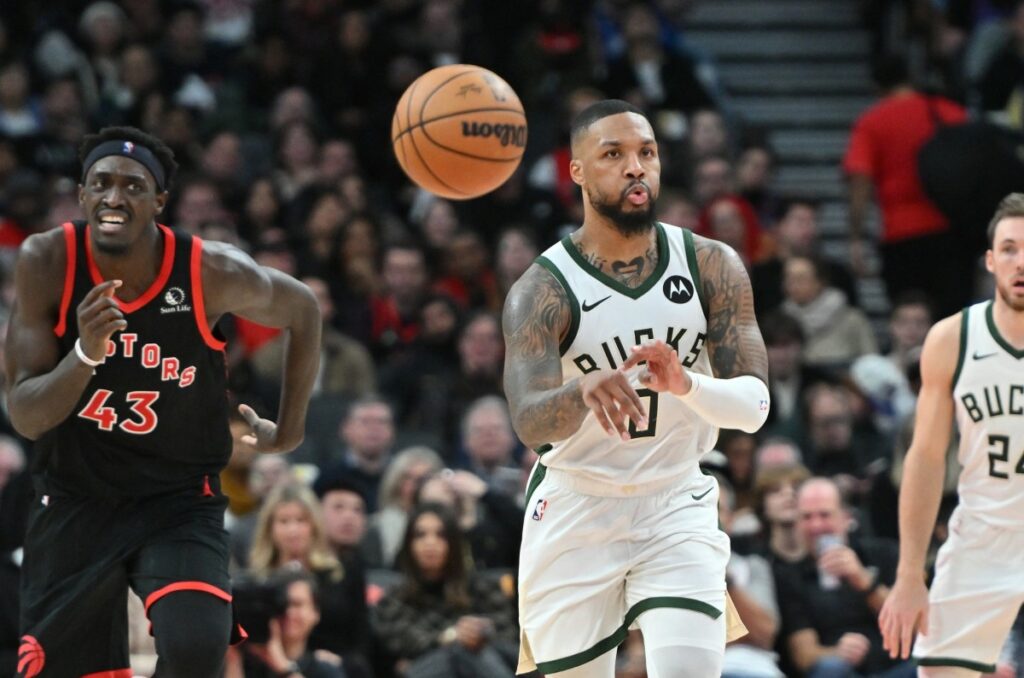Lillard se crece ante la baja de Giannis y lleva a los Bucks al triunfo contra Toronto