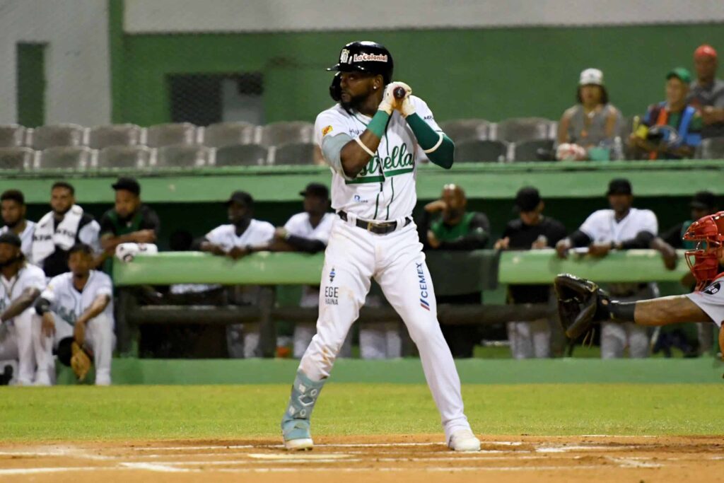 Las Estrellas vencen al Escogido y se posicionan en el segundo lugar de LIDOM